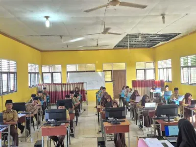 "Pelaksanaan Tes Kompetensi Akademik (TKA) di MTsN 3 Kampar Tahun 2026 berjalan lancar dan aman"