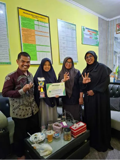 MTsN 3 Kampar Raih Juara 1 Lomba Tahfiz Juz 30 pada MAN 4 Event 2026