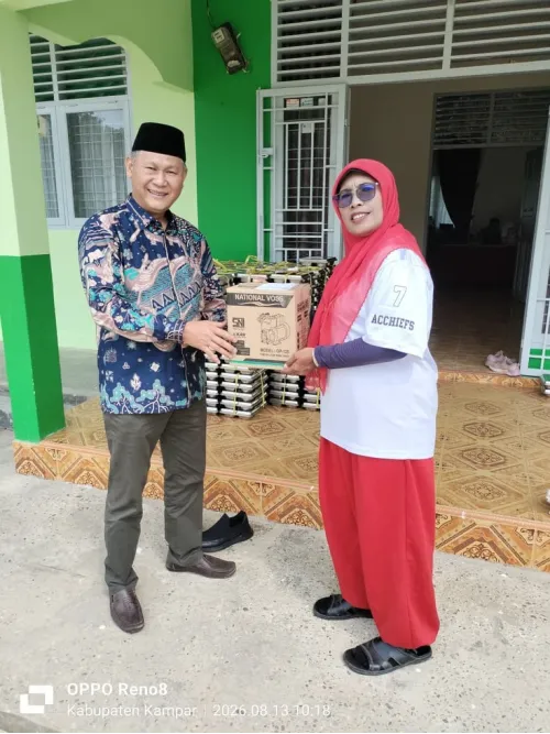 MTSN 3 KAMPAR TERIMA BANTUAN MESIN AIR, PIHAK MADRASAH SAMPAIKAN APRESIASI dan Terimakasih KEPADA BAPAK ISMAIL selaku perwakilan dari Ibu Assoc.Prof.Ns. Apriza, S.Kep., M.Kep., Ph.D